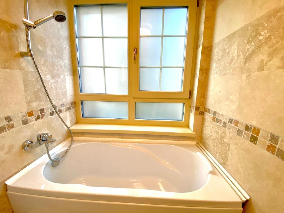 Apartament Sara Apartment Яш Екстериор снимка